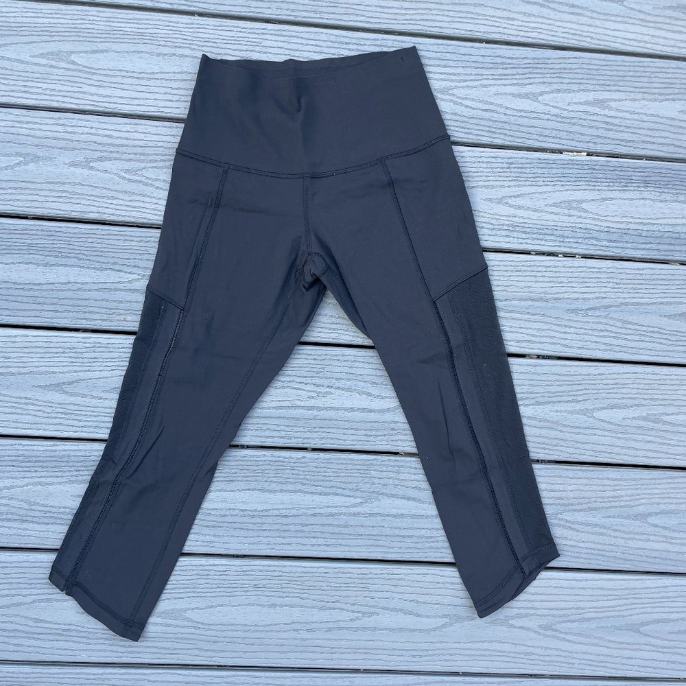 lululemon cropped mesh side legging size 4/6